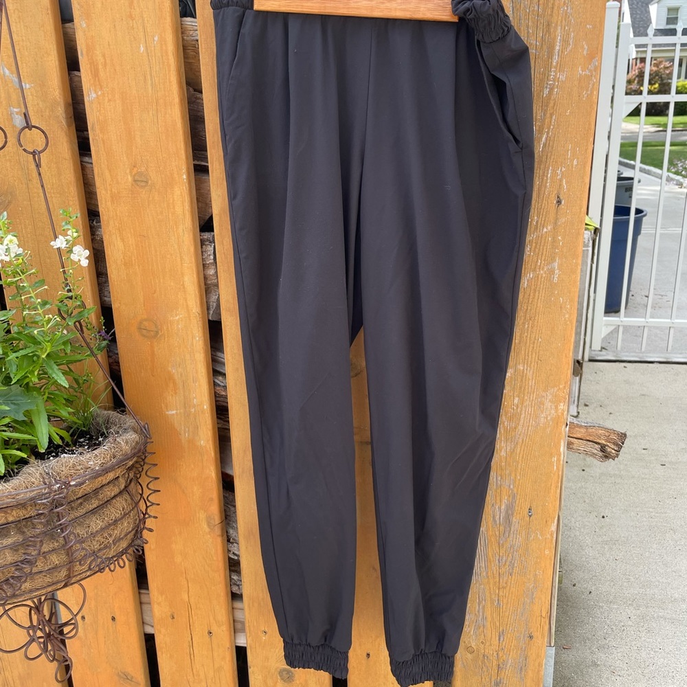 Preloved Athleta Joggers Sz. 8 black
